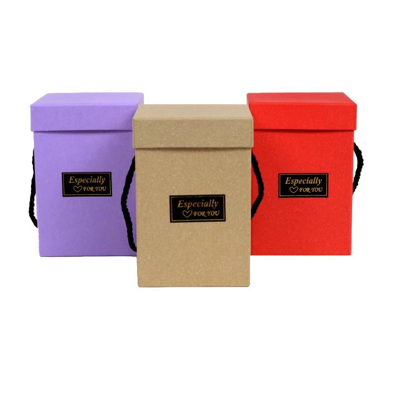 Cutie patrata uni cu inscriptie