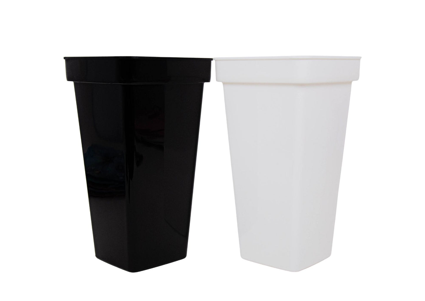 Vaza patrata din plastic medie