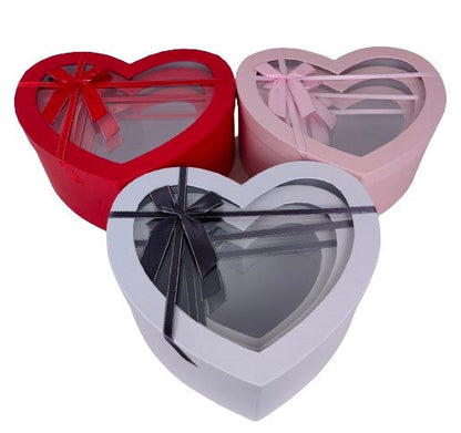 Set 3 cutii tip inima cu capac transparent si funda