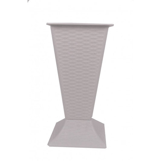 Vaza patrata din plastic