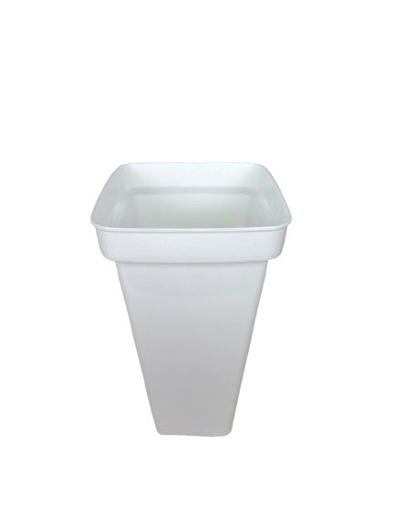 Vaza patrata din plastic